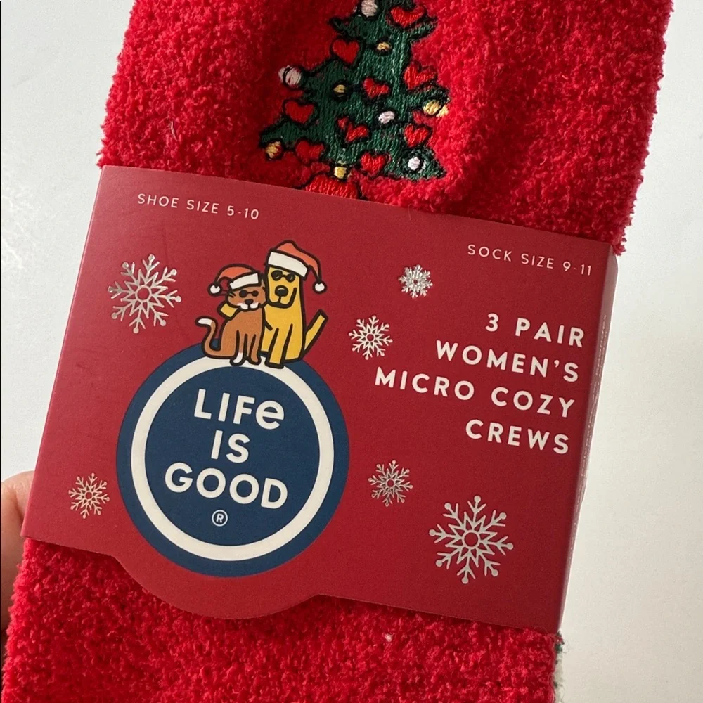 Life is Good Fuzzy Christmas Socks 3 Pairs